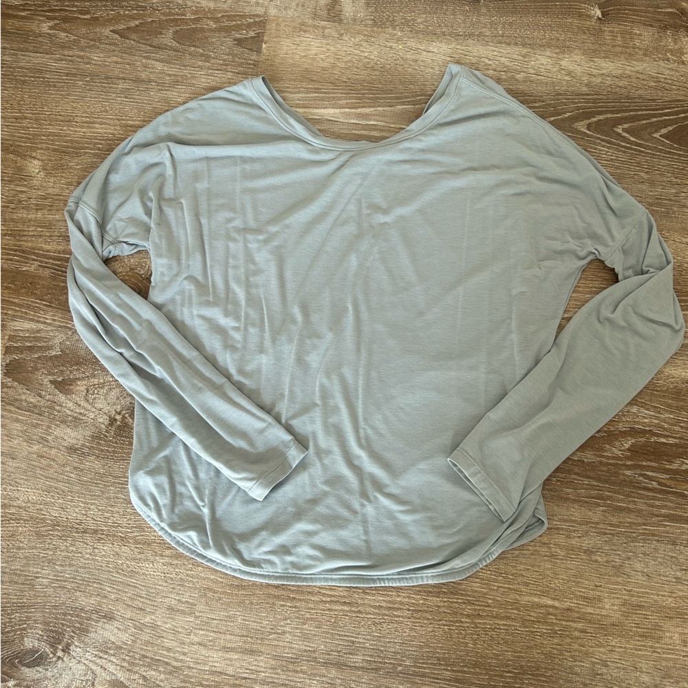 Athleta shirt